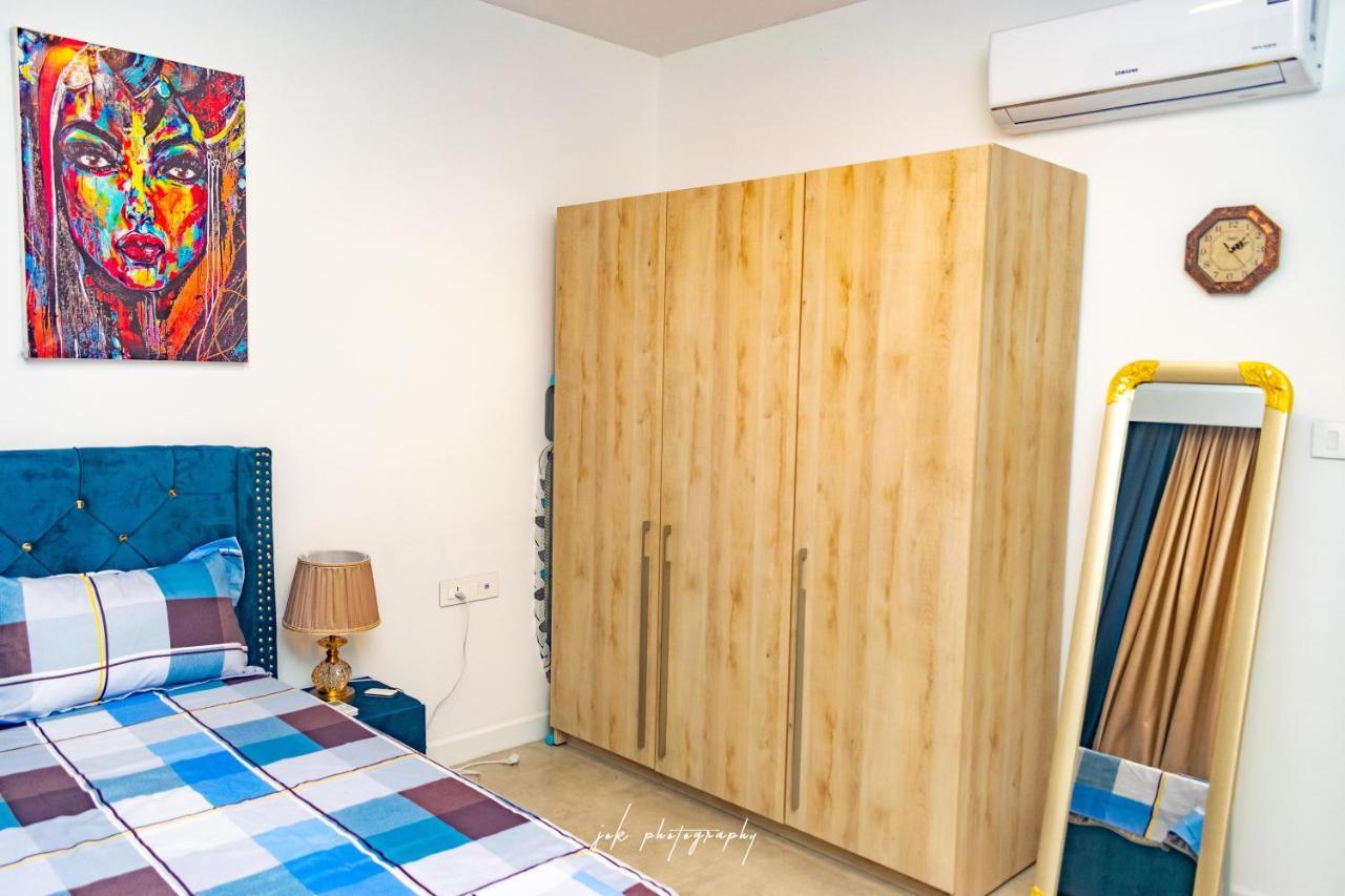 Luxury 2 Bedroom Apartment With Huge Balcony , Pool, Gym At Tribute House Accra Exterior photo