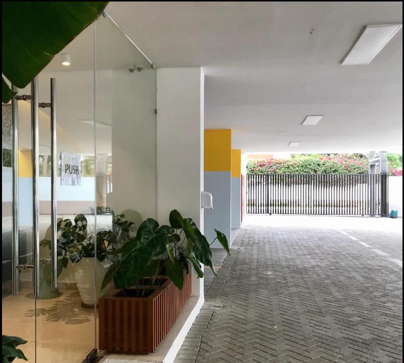 Luxury 2 Bedroom Apartment With Huge Balcony , Pool, Gym At Tribute House Accra Exterior photo